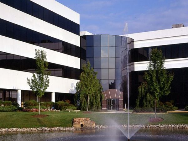 LAUREL CORPORATE CENTER & 1000 BISHOPS GATE